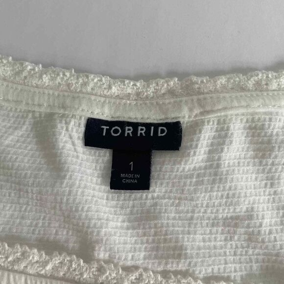 Torrid Size 1 Cream Lace Embroidered Top 12868411 - Picture 4 of 7